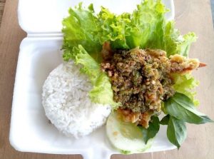 Ayam geprek crispy sambal ijo