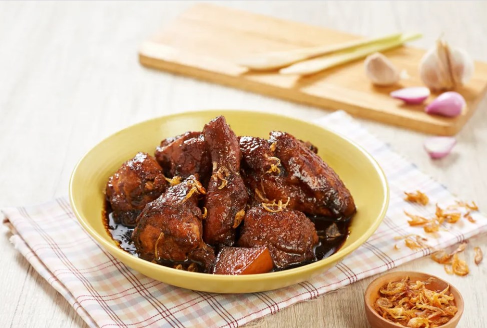 Ayam kecap kuah