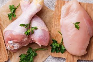 Ciri-ciri Daging Ayam Broiler dan Ayam kampung